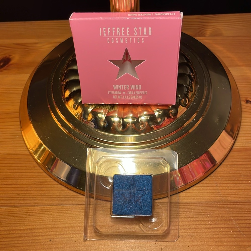 Eyeshadow Artistry Single by JEFFREE STAR COSMETICS in Winter Wind